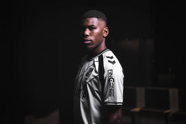 Lohann Doucet é o primeiro reforço do Vitória de Guimarães para a época que está aí à porta — Foto: Vitória de Guimarães