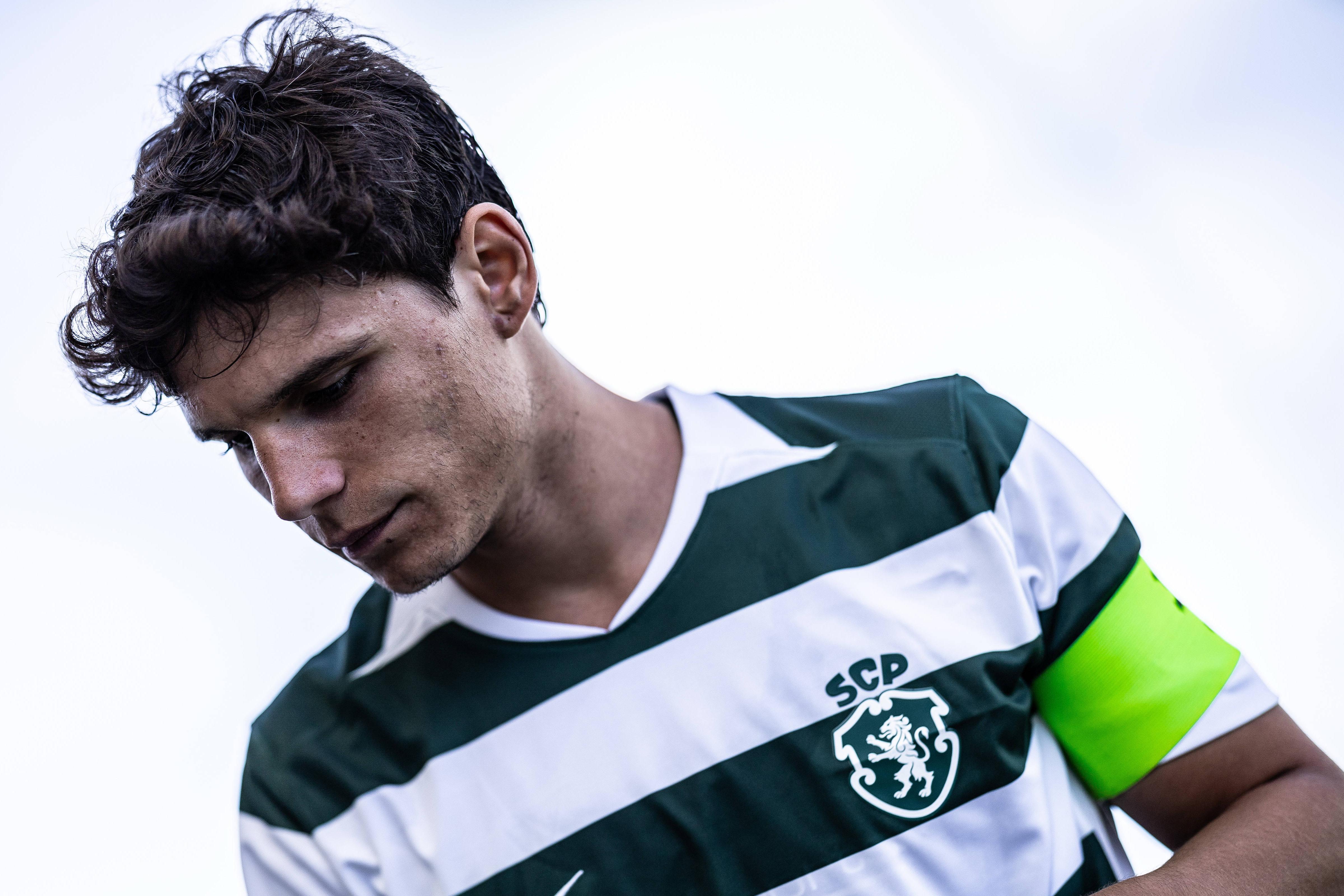 Eduardo Quaresma assumiu braçadeira de capitão no jogo de segunda-feira com o Celtic (4-1)