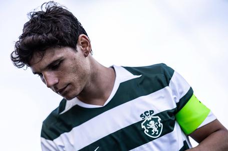 Eduardo Quaresma assumiu braçadeira de capitão no jogo de segunda-feira com o Celtic (4-1)