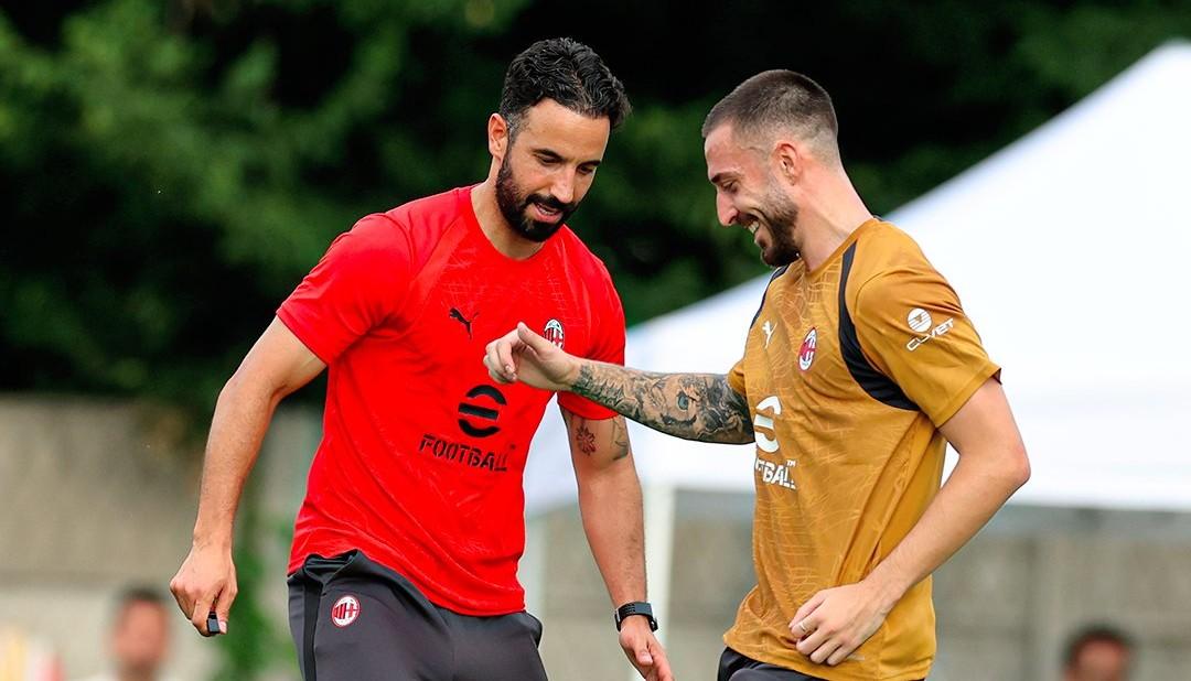 Mario Gila foi contratado por Ruben Amorim para o Milan, que pagou 30 milhões de euros à Lazio pelo central. O Real tinha 50% dos direitos económicos, encaixando 15 milhões de euros