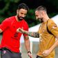 Rúben Amorim numa interação com Mario Gila no treino do Milan - Foto: Milan
