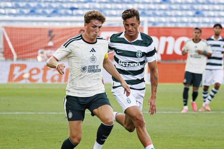 Silas Andersen em ação frente ao Celtic