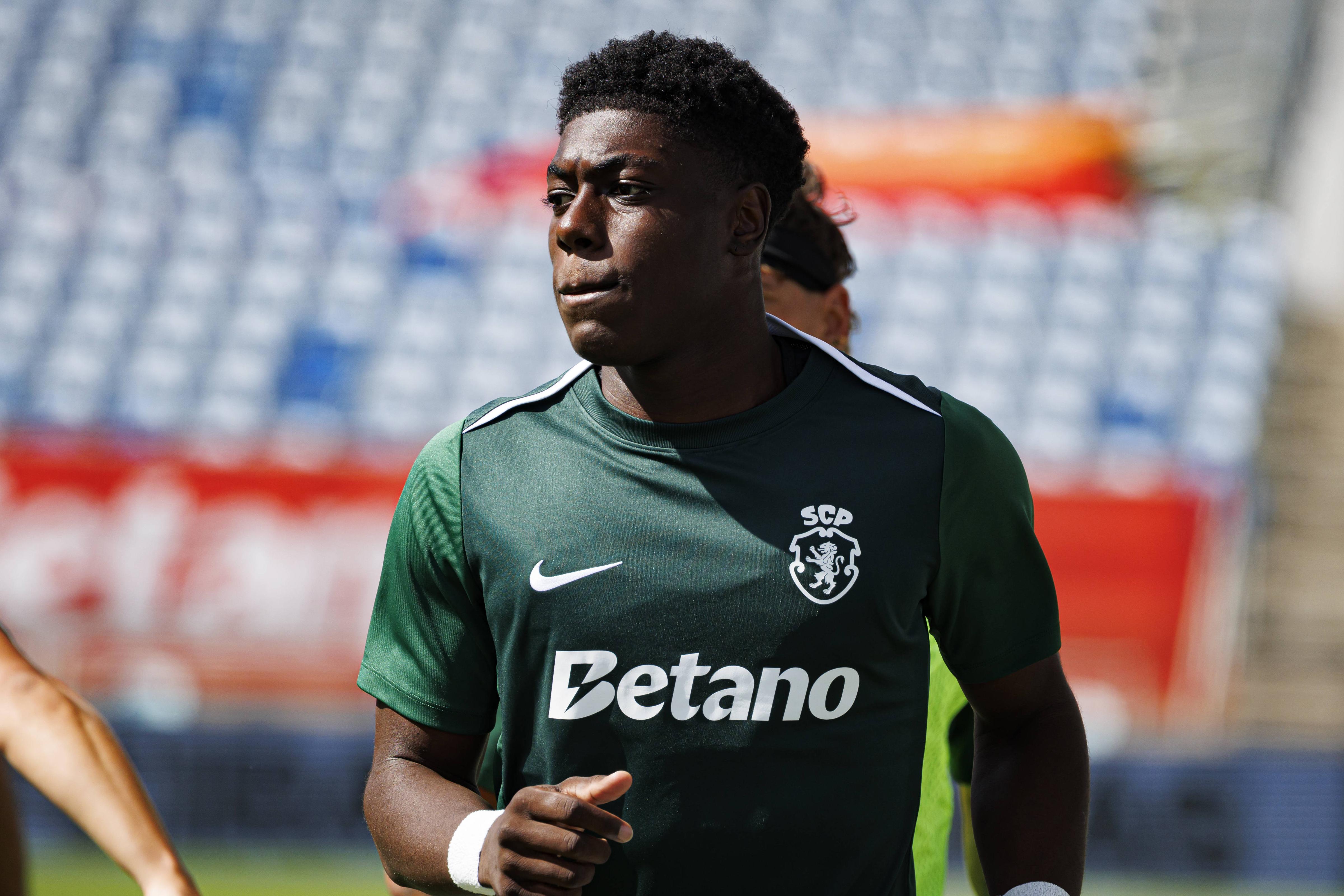 Issa Doumbia joga com o 77 nas costas - Foto: IMAGO