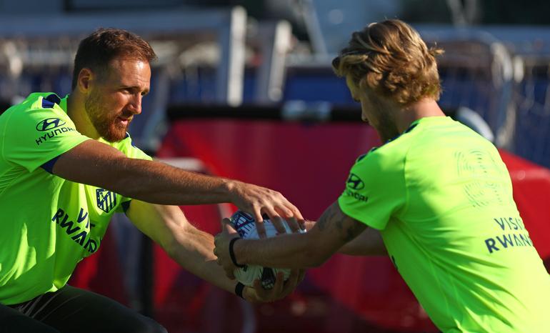 Morten Hjulmand a treinar com Oblak - Foto: Atlético Madrid