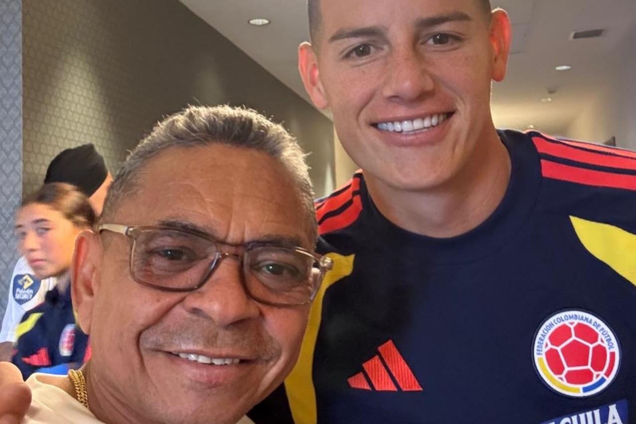 James Rodríguez com o pai de Luis Díaz - Foto: @mane_diaz_26