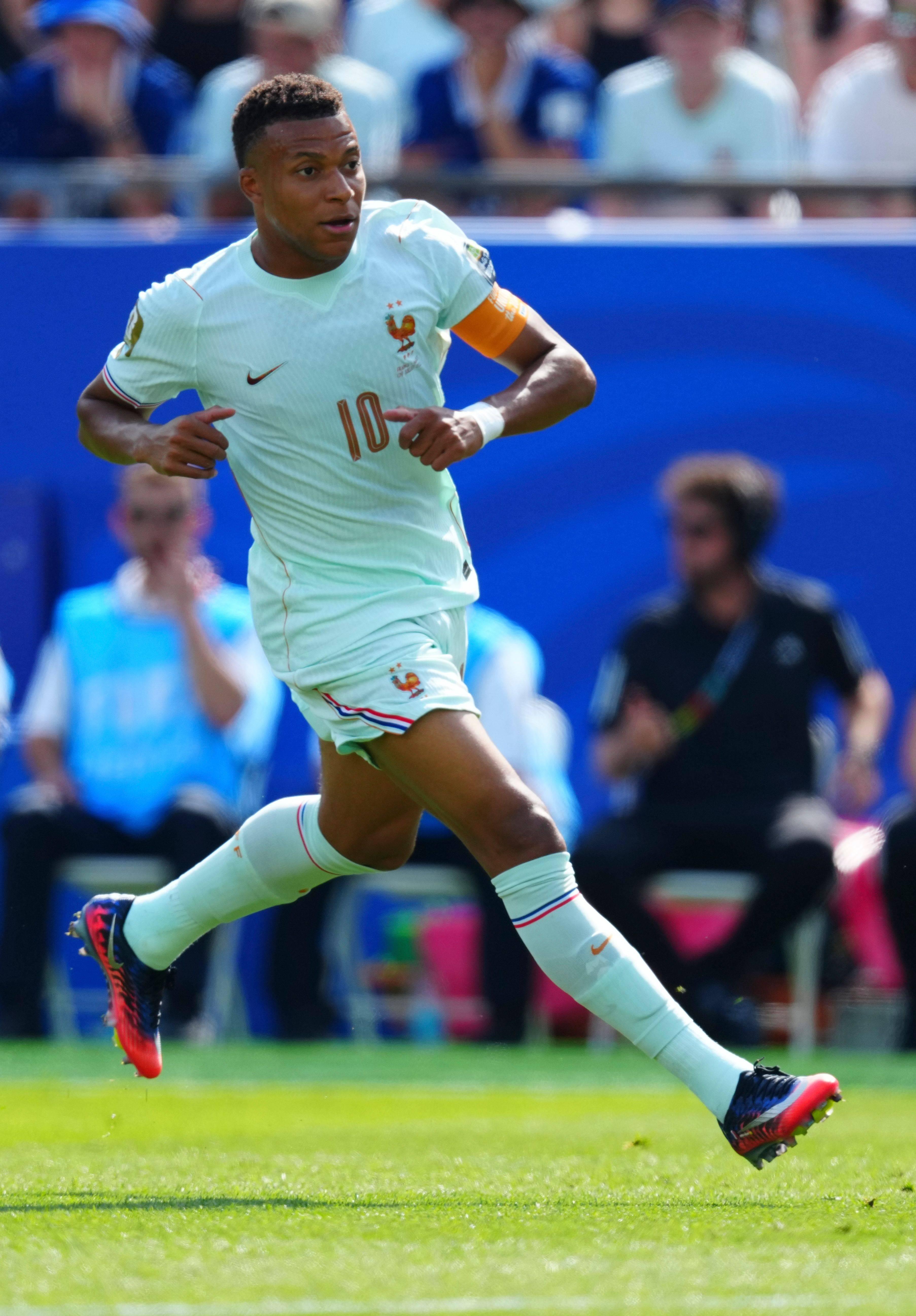 Kylian Mbappé, avançado do Real Madrid e da seleção francesa - €180 M