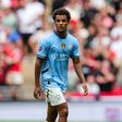 Oscar Bobb é baixa no Manchester City após sofrer fratura