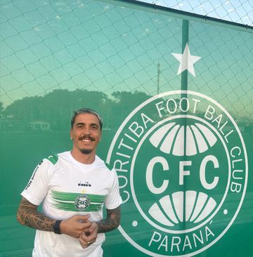 Oficial: Josué é reforço do Coritiba