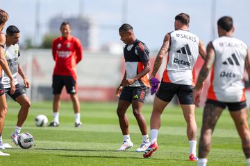 Benfica: regresso ao trabalho a pensar no Casa Pia e... com Neres (com fotos)