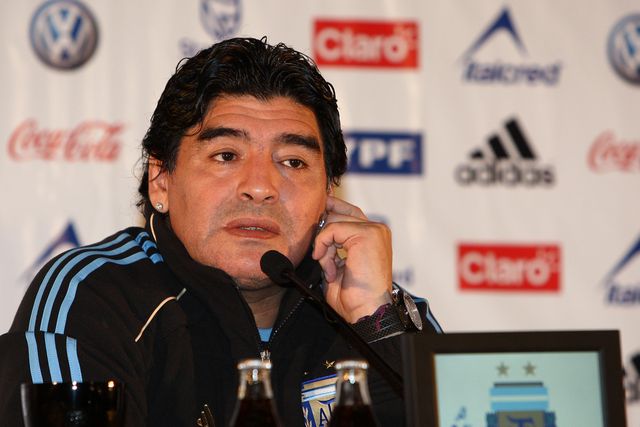 Dia Mundial do Canhoto: presidência argentina destacou Messi, Di María e... esqueceu Maradona