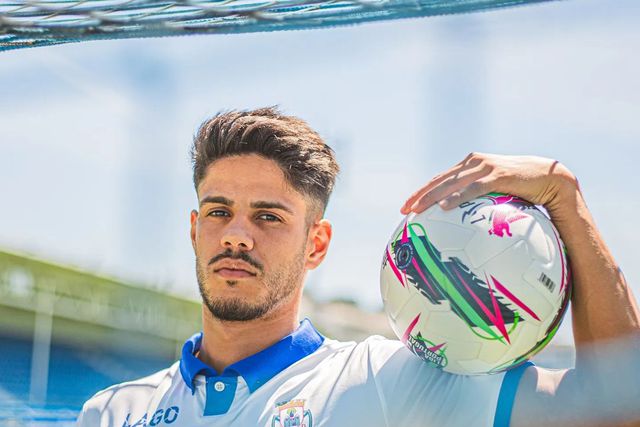 Oficial: Tiago Ribeiro reforça o Feirense
