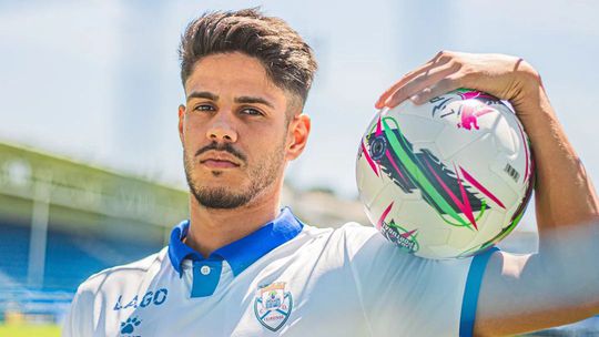 Oficial: Tiago Ribeiro reforça o Feirense