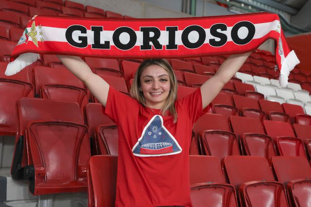 Benfica anuncia internacional brasileira