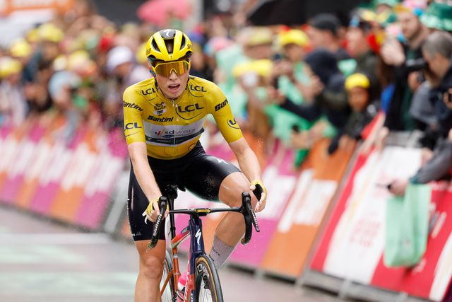 Volta a França feminina: Demi Vollering reforça liderança na quarta etapa