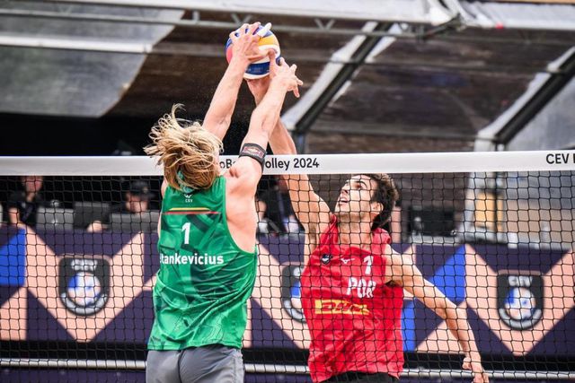 Portugueses derrotados na estreia no Europeu