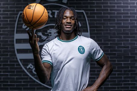 Malik Bowman é reforço do Sporting