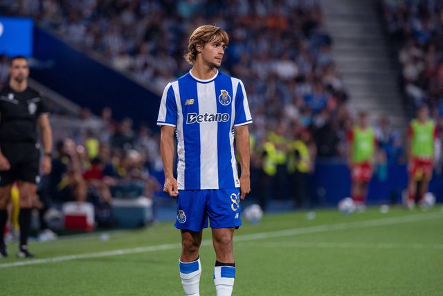 Rodrigo Mora esteve perto de se estrear por uma das seleções mais competitivas do planeta e agora vai ter de voltar a lutar pelo lugar no FC Porto