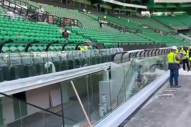 Alvalade 2.0 a 'vestir-se' para o Arouca: novos bancos já estão instalados