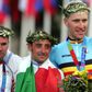 Da esquerda para a direita na imagem: Sérgio Paulinho, Paolo Bettini e Axel Merckx, trio que subiu ao pódio na prova de estrada dos Jogos Olímpicos de Atenas em 2004