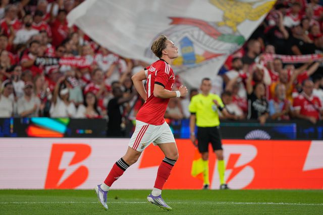 É hora de (finalmente) Schjelderup brilhar