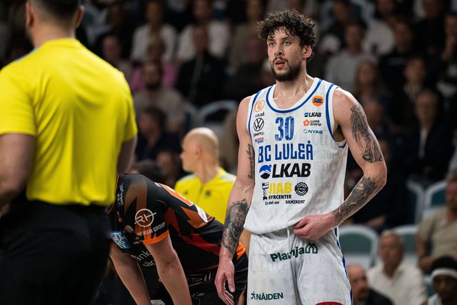 Melhor jogador da liga sueca assina pelo Sporting