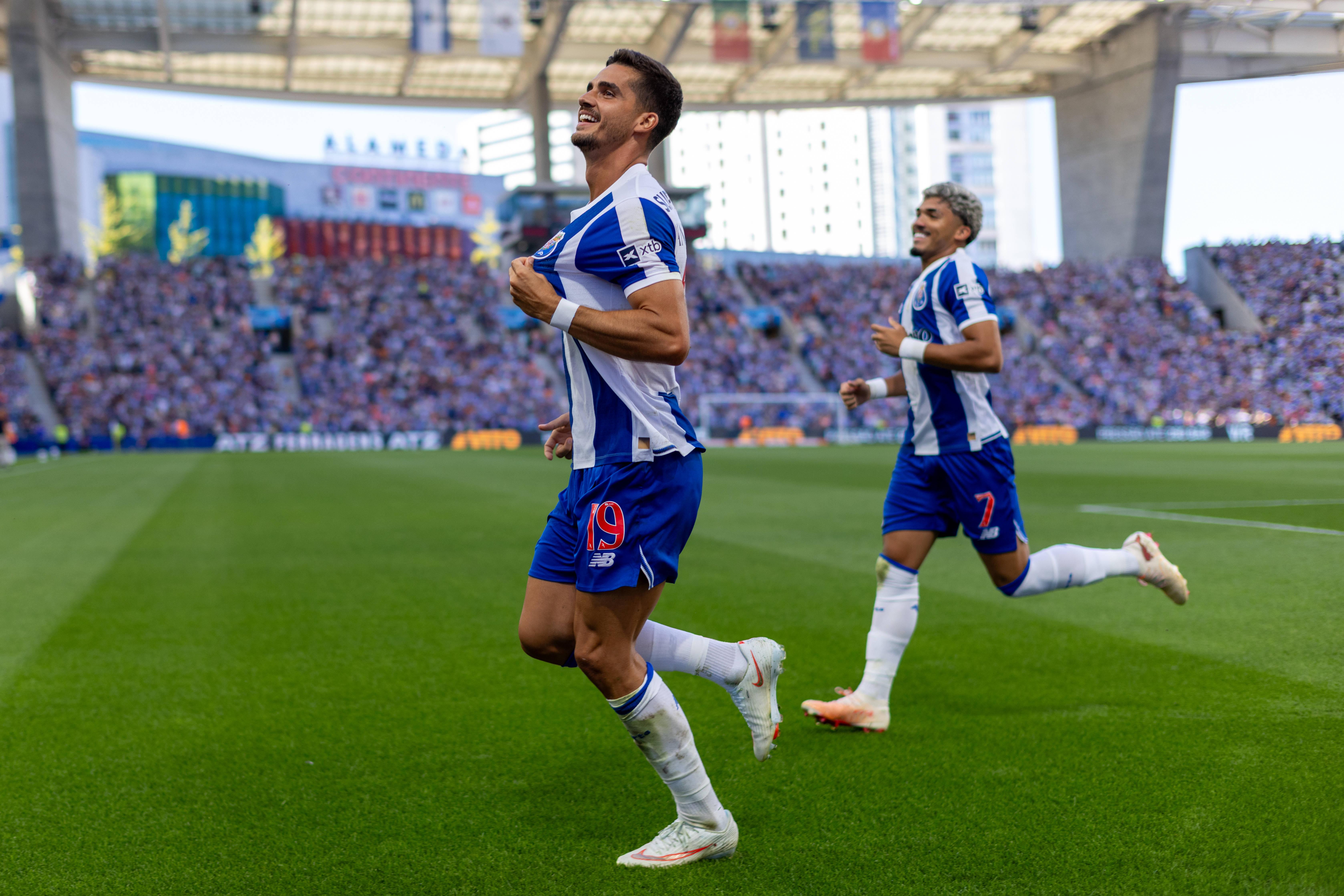 André Silva a ponta de lança