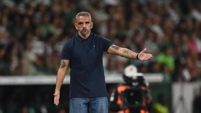 Rui Borges no banco do Sporting no jogo frente ao V. Guimarães - Foto: Miguel Nunes