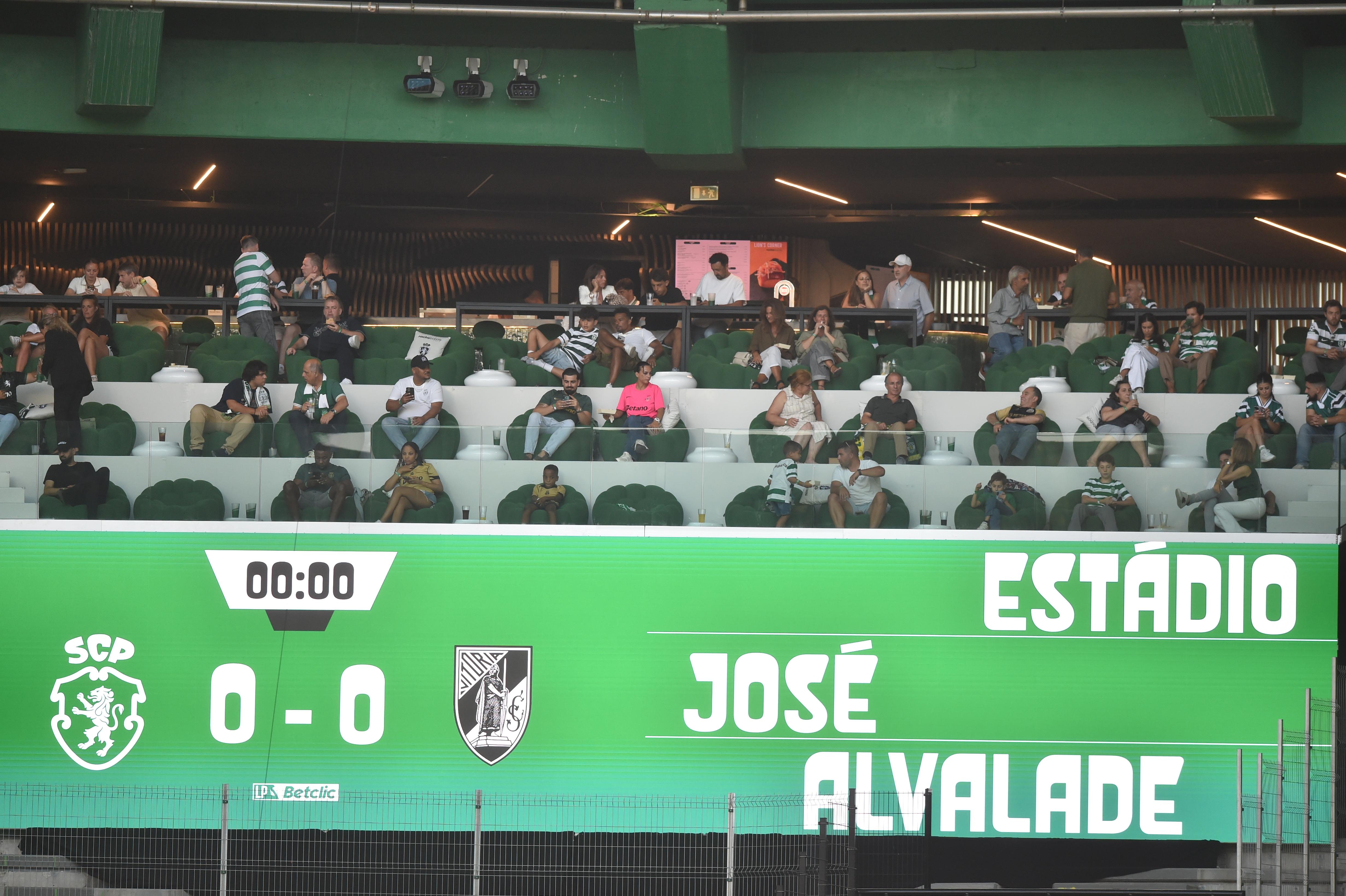 Adeptos do Sporting no novo Lion’s Corner, em Alvalade - Foto: Miguel Nunes