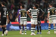 Apesar da vitória do Sporting, Luis Suárez acabou o jogo com o V. Guimarães cabisbaixo, num jogo em que foi assobiado pelos adeptos do Sporting em Alvalade - Foto: Miguel Nunes