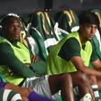 Ibrahima Ba no banco do Sporting, ao lado de Rafael Nel - Foto: Miguel Nunes
