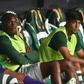 Ibrahima Ba no banco do Sporting, ao lado de Rafael Nel - Foto: Miguel Nunes