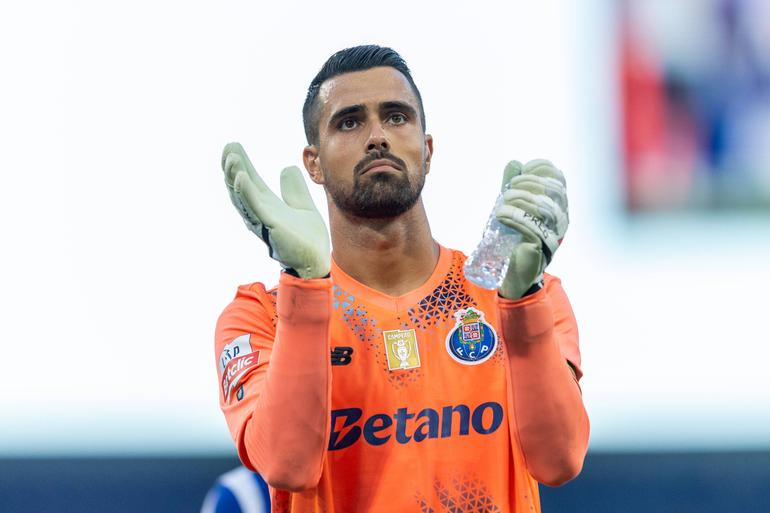 Diogo Costa na baliza