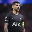 Romero despede-se do Tottenham: «Queríamos levantar um troféu e conseguimos»