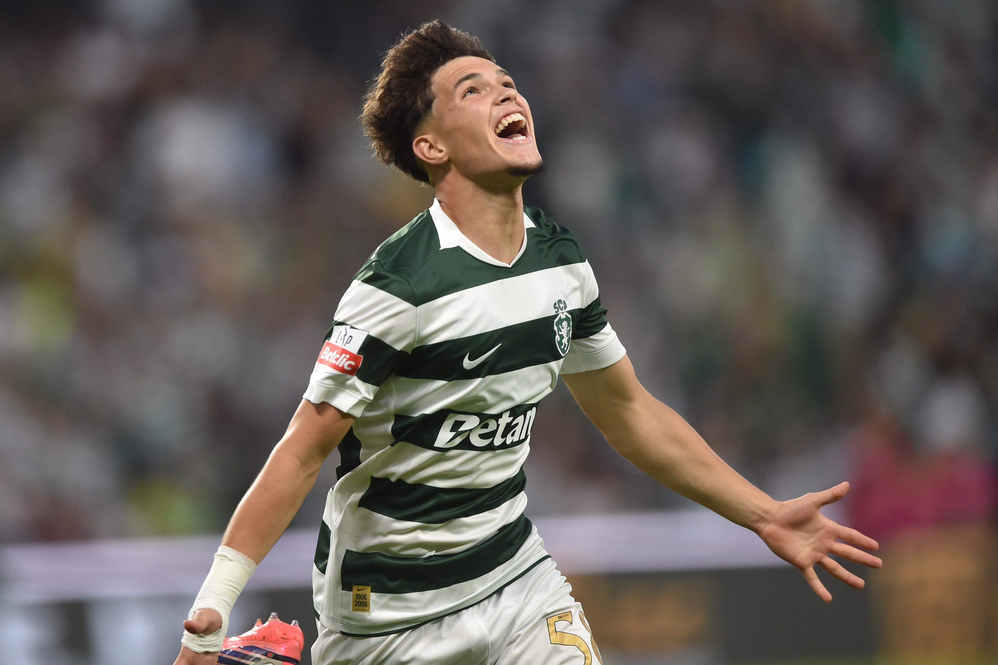 Flávio Gonçalves festeja golo marcado no jogo entre o Sporting e o V. Guimarães - Foto: Miguel Nunes