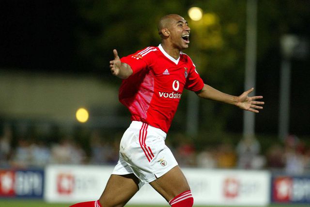 Luisão estreou-se pelo Benfica há 20 anos