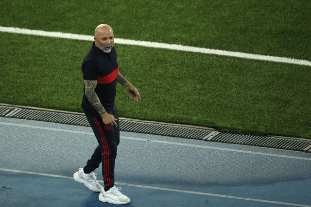 Flamengo goleado, Gabigol expulso e contestação a Sampaoli sobe de tom