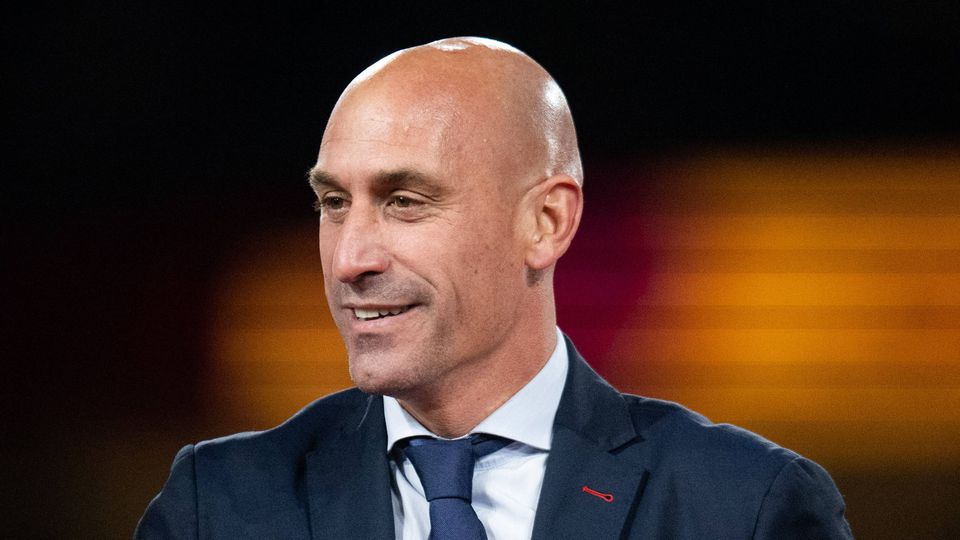 Espanhóis revelam como Rubiales convenceu o Barcelona a disputar a Supertaça na Arábia