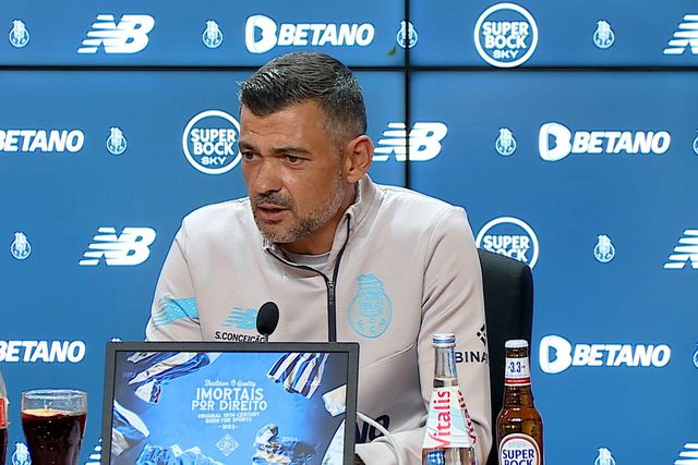 «Um treinador sente sempre saudades das conferências e de estar no banco»