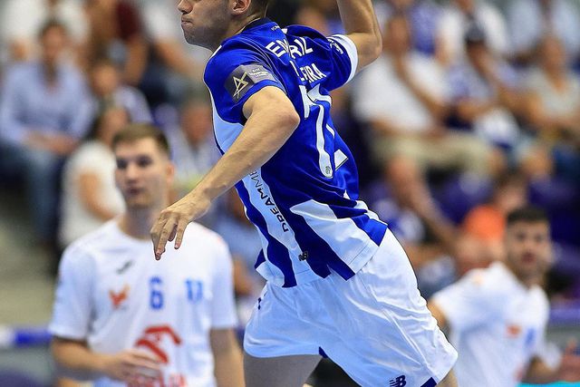 Champions de andebol: FC Porto entra a ganhar