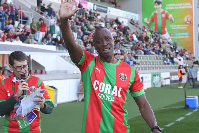Marítimo: direção aprova venda de 40% da SAD ao antigo avançado Alex Bunbury
