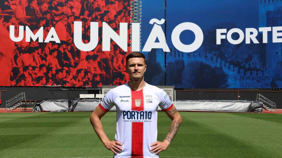 Vitali Lystsov é reforço do UD Leiria