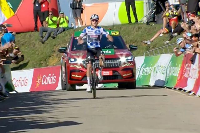 Evenepoel chega ao tri na Vuelta
