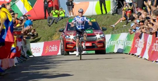 Evenepoel chega ao tri na Vuelta