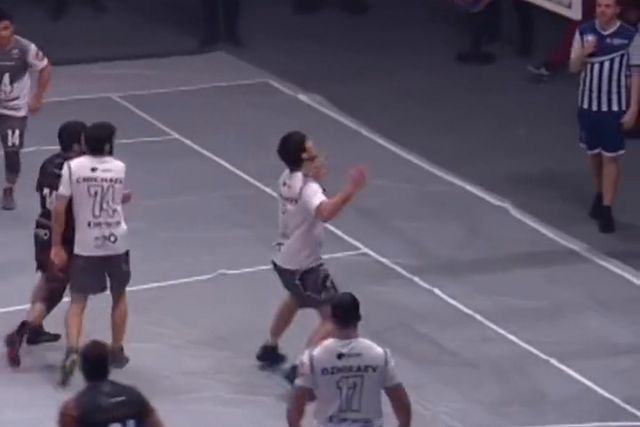 Rússia: uma espécie de luta livre e basquetebol ao mesmo tempo