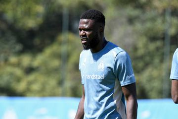 Mbemba suspenso pelo Marselha e perto de ser despedido