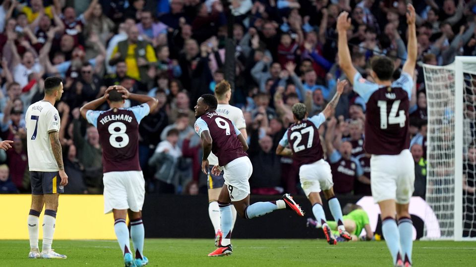 VÍDEO: 'bomba' de Dhurán dá vitória ao Aston Villa contra o Everton