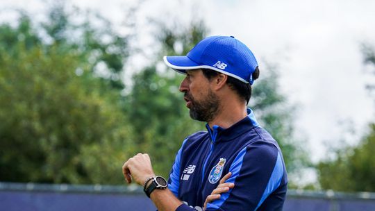 Vítor Bruno: «100 dias como treinador? São cinco jogos como principal...»