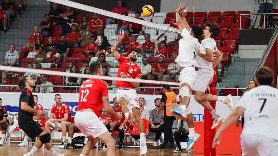 Benfica vence V. Guimarães na apresentação aos sócios