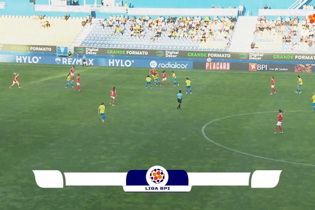 Benfica goleia Estoril na ressaca europeia