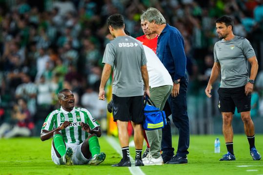 Betis: William Carvalho sofre rotura total de tendão de Aquiles